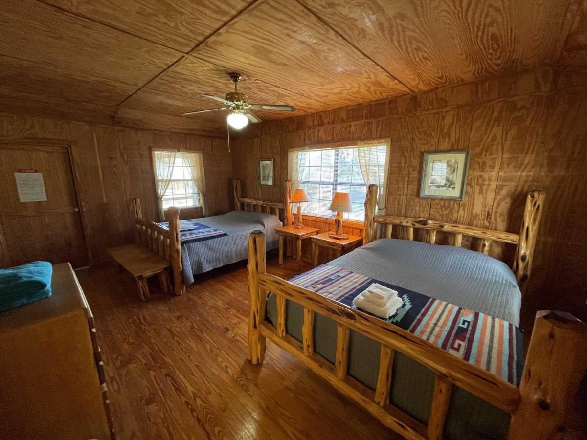 Bed and Breakfast West 1077 Guest Ranch - Retreat Tarpley Exterior foto